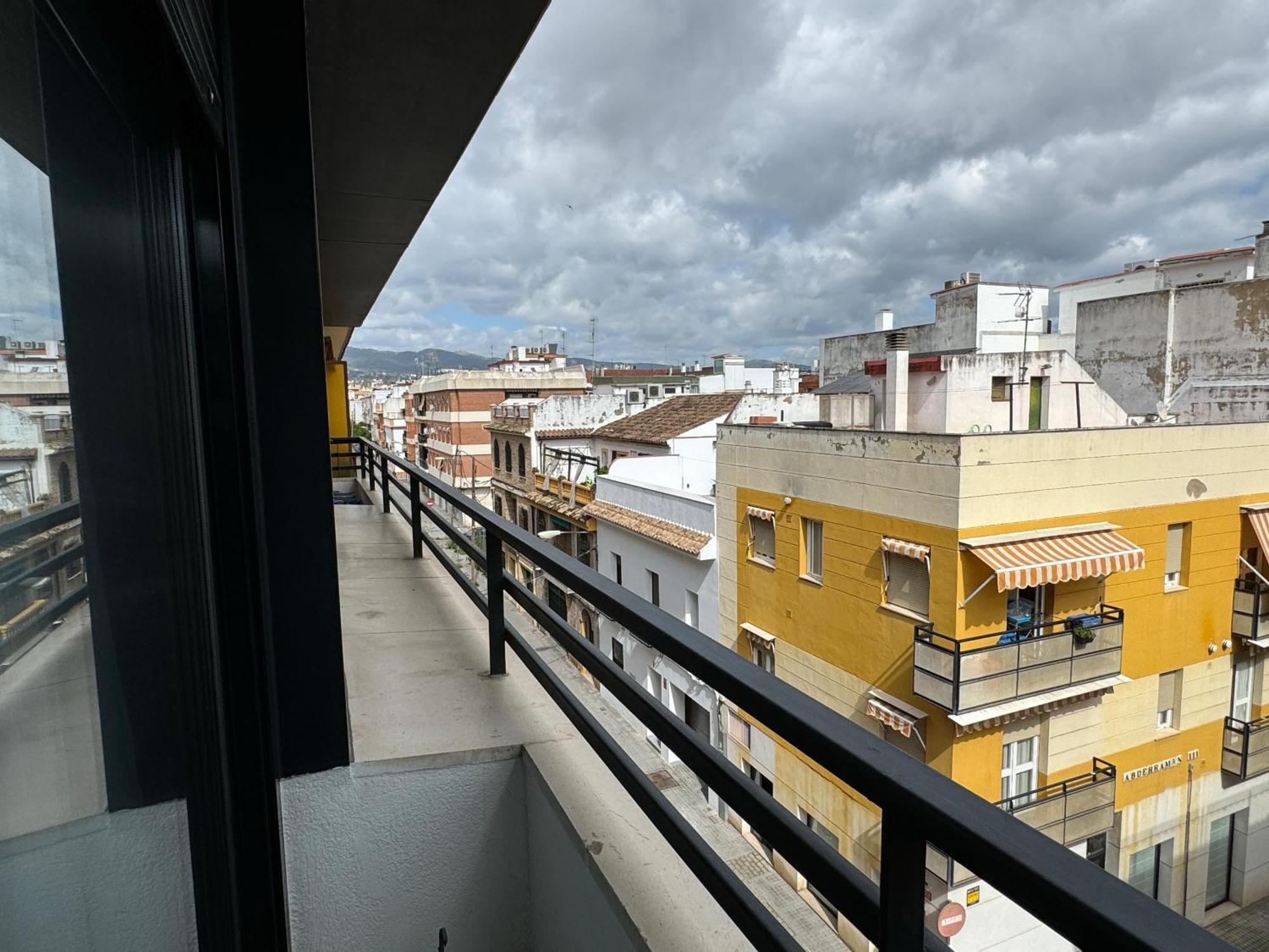Duplex Centrico Con Terraza Y Parking Gratuito *
